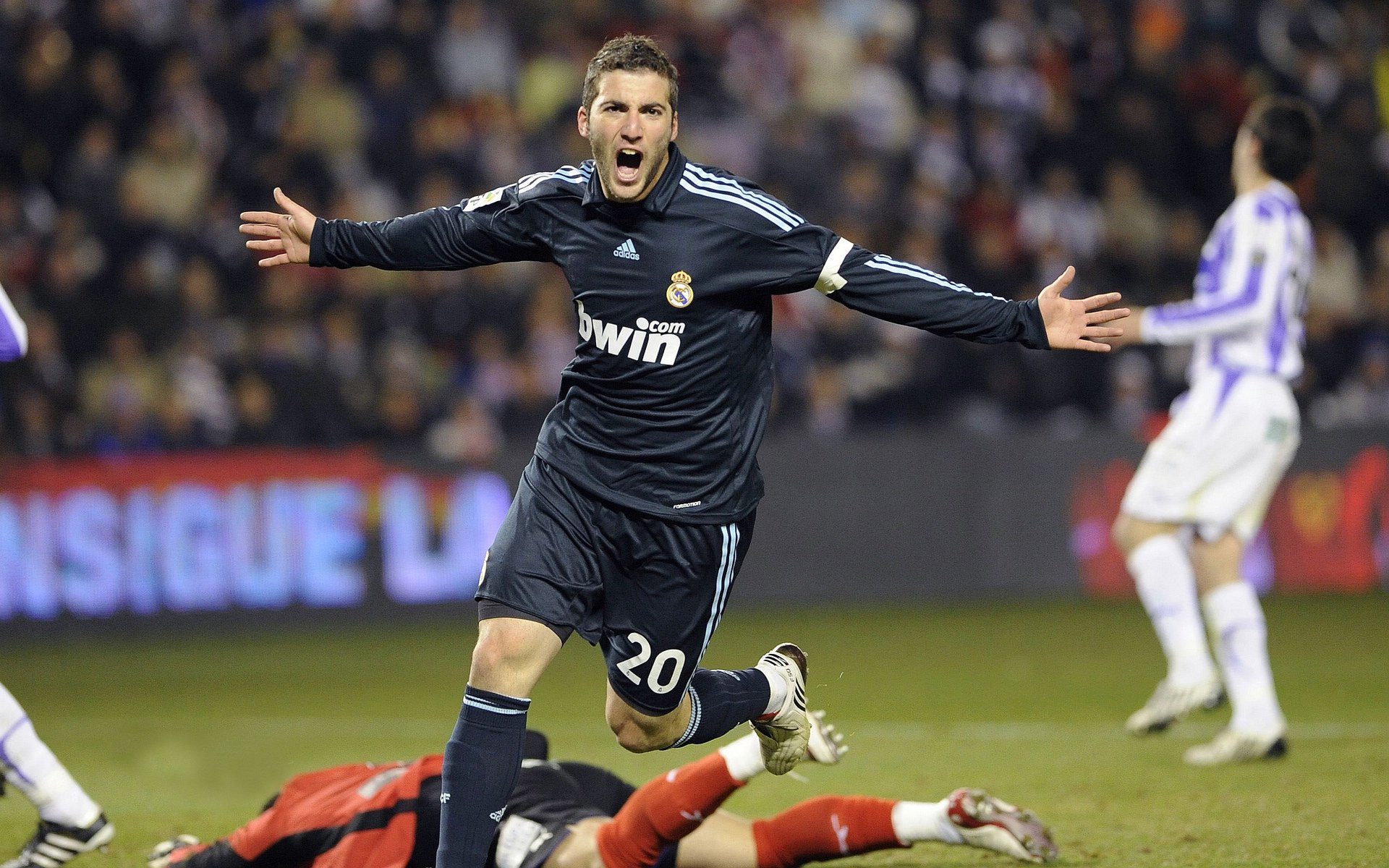 “英超临门一脚：超级逆转惊艳全场”，英超门将零封记录